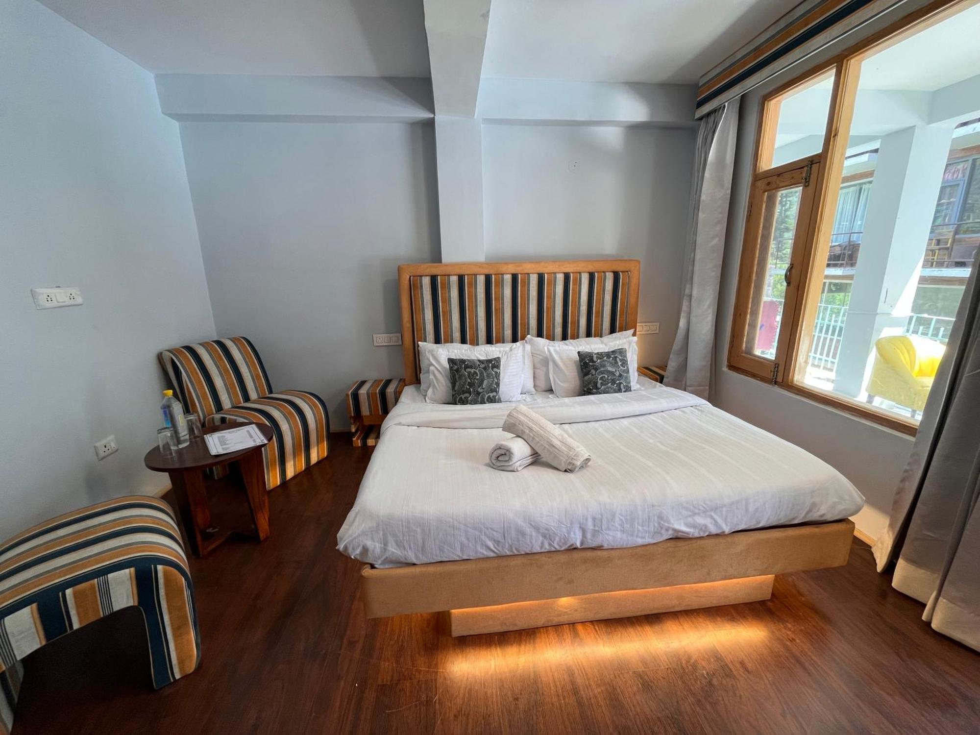 Hotel English Rose, #Personal Parking, #Petfriendly, #Garden, #Bonfire Under The Stars Manāli Esterno foto