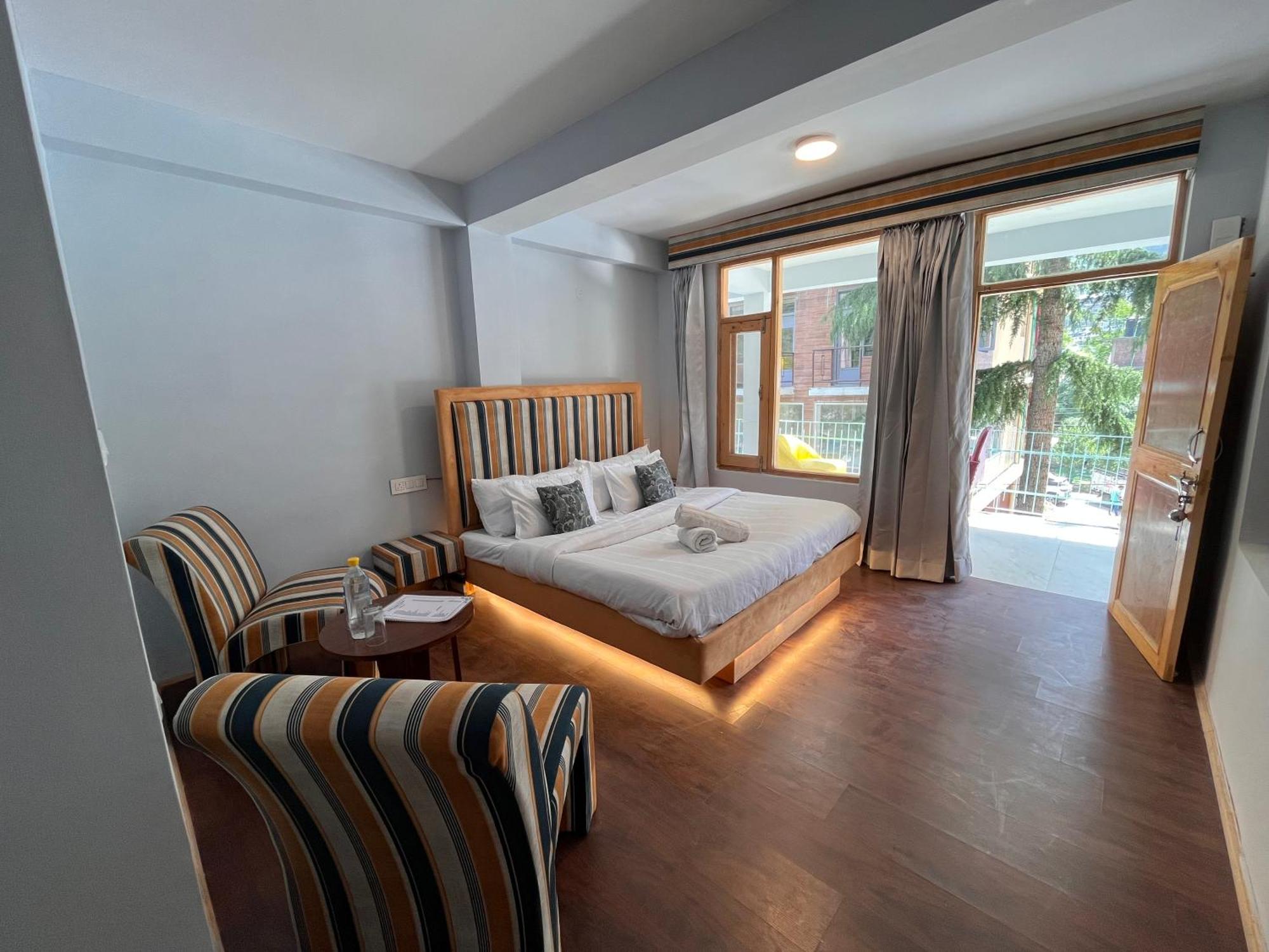 Hotel English Rose, #Personal Parking, #Petfriendly, #Garden, #Bonfire Under The Stars Manāli Esterno foto