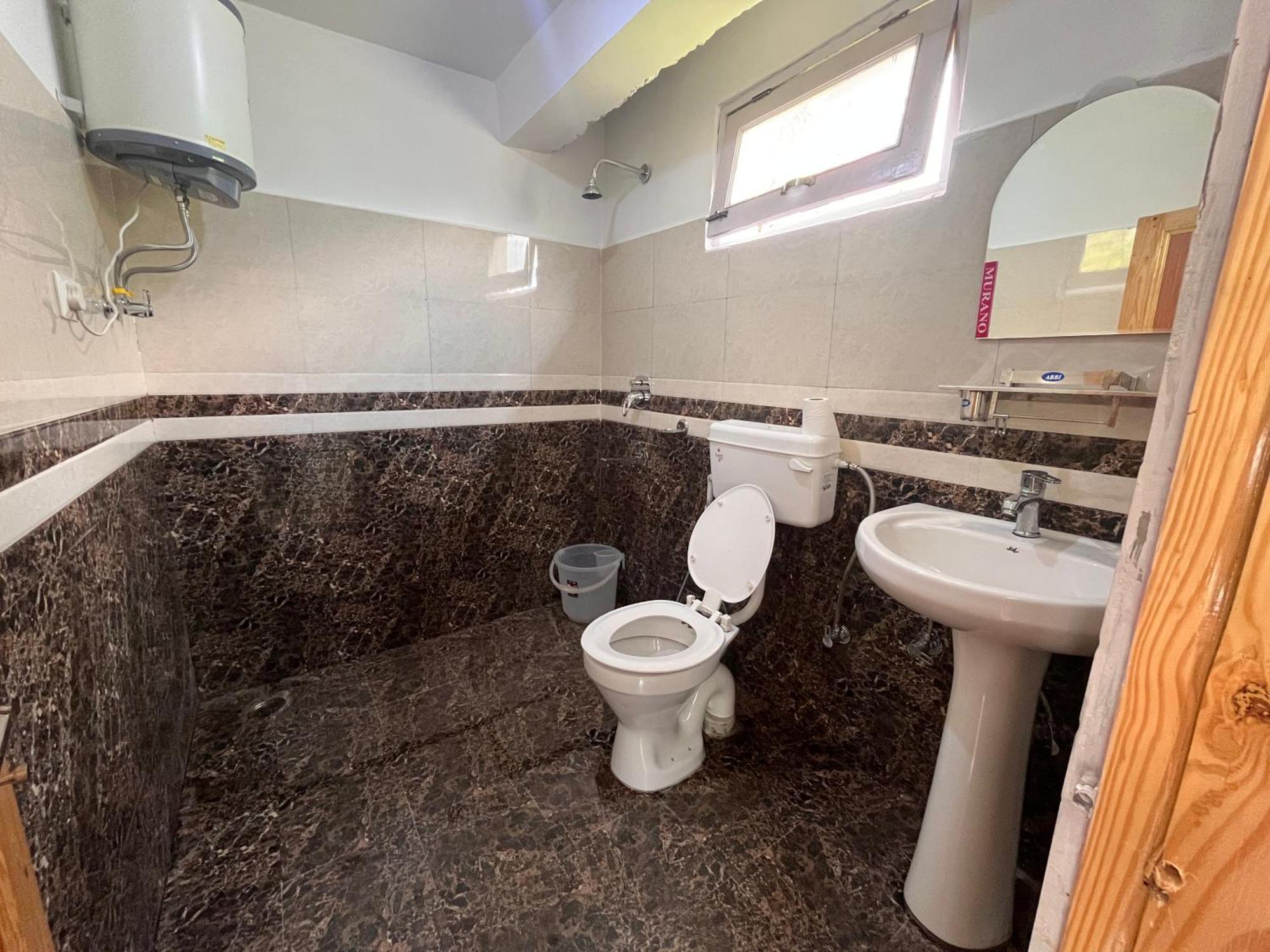 Hotel English Rose, #Personal Parking, #Petfriendly, #Garden, #Bonfire Under The Stars Manāli Esterno foto