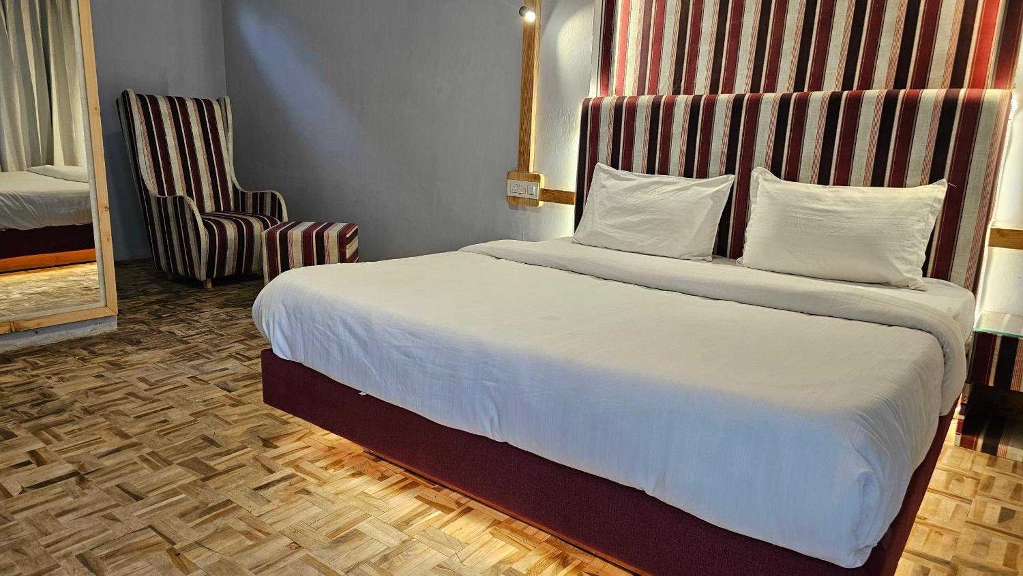 Hotel English Rose, #Personal Parking, #Petfriendly, #Garden, #Bonfire Under The Stars Manāli Esterno foto