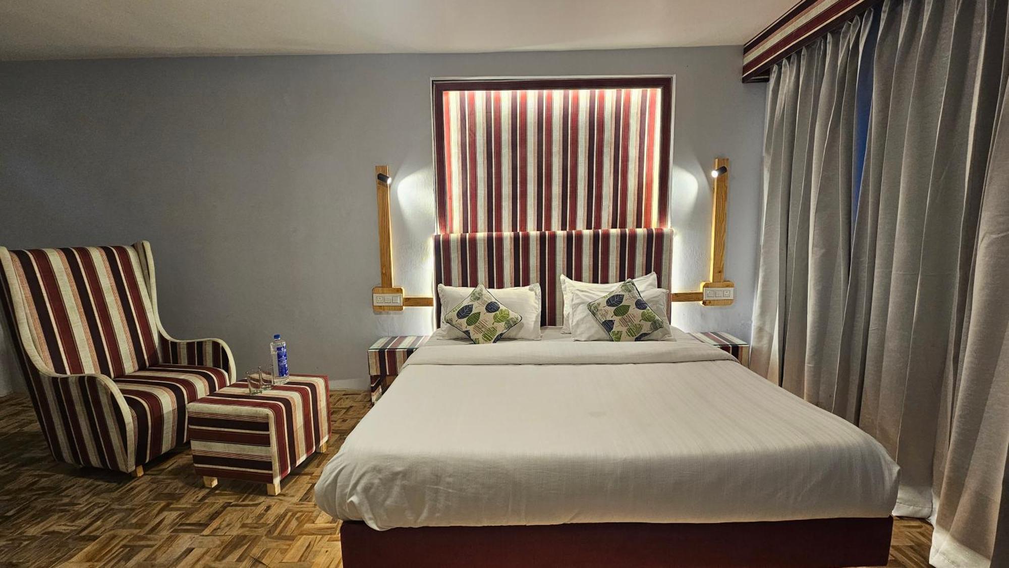 Hotel English Rose, #Personal Parking, #Petfriendly, #Garden, #Bonfire Under The Stars Manāli Esterno foto