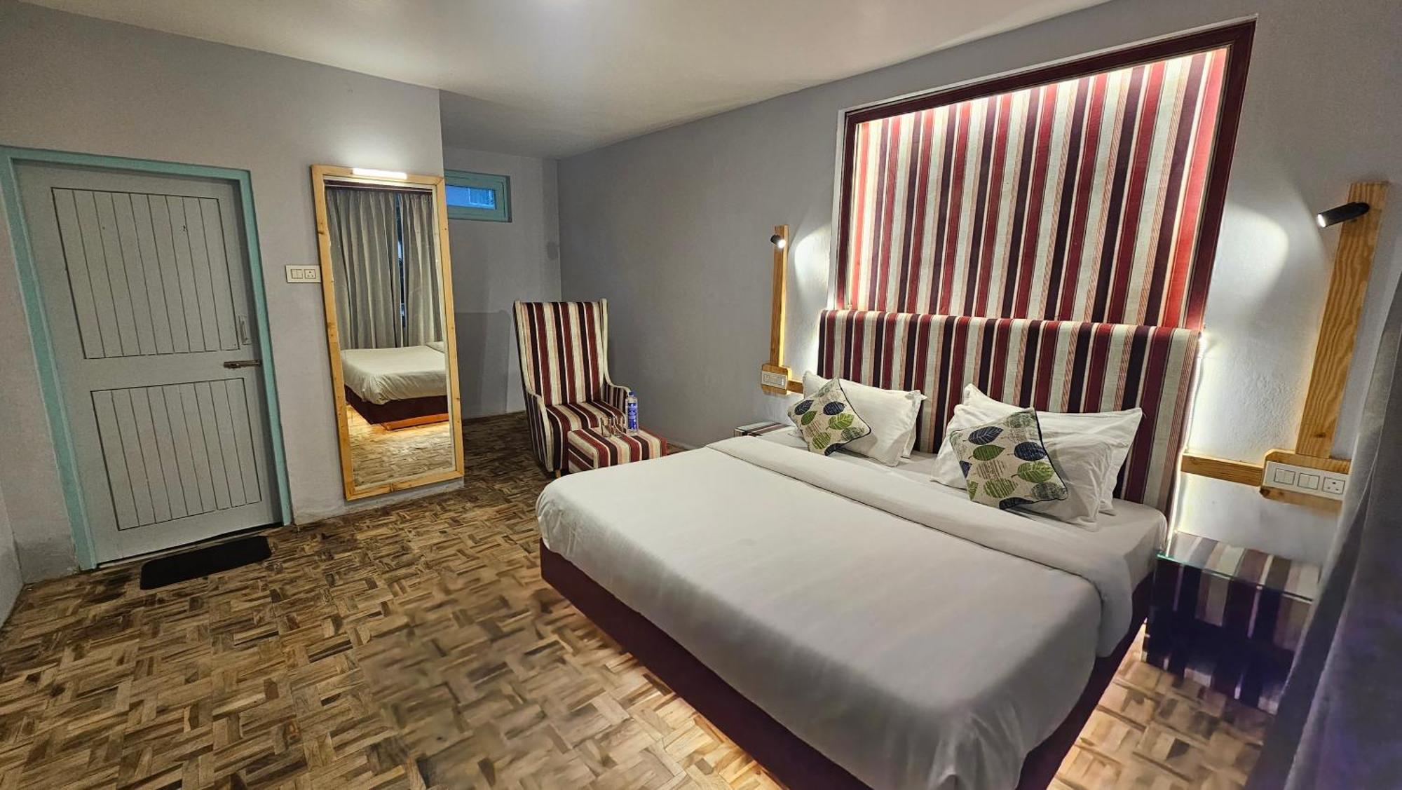 Hotel English Rose, #Personal Parking, #Petfriendly, #Garden, #Bonfire Under The Stars Manāli Esterno foto