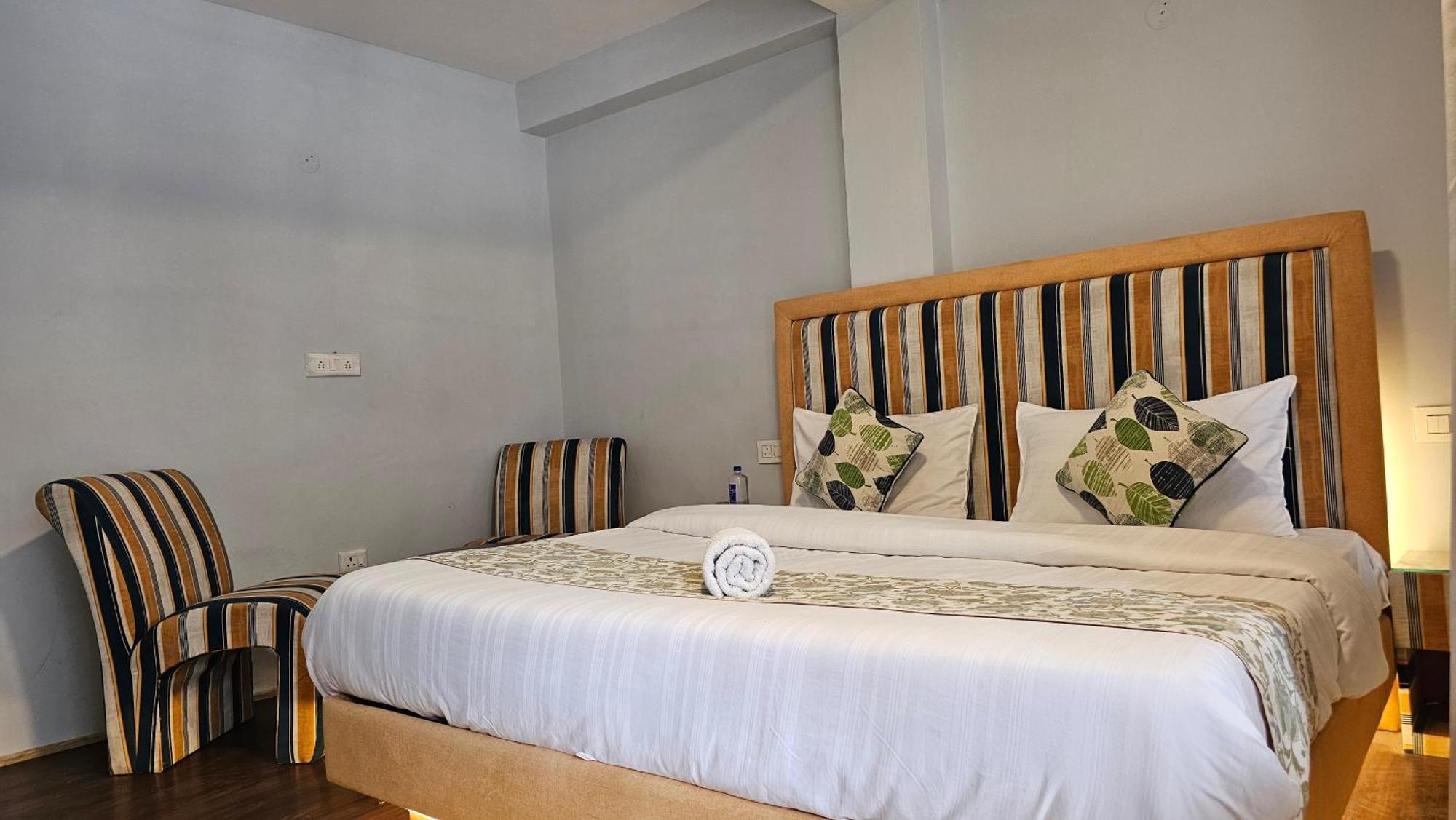 Hotel English Rose, #Personal Parking, #Petfriendly, #Garden, #Bonfire Under The Stars Manāli Esterno foto